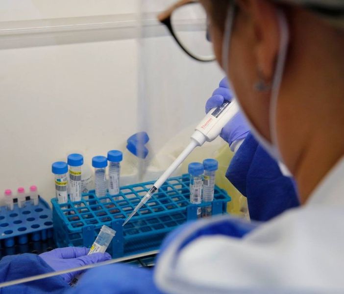 Covid, tamponi rapidi anche presso i medici di famiglia e i pediatri: vicinissimo l'accordo