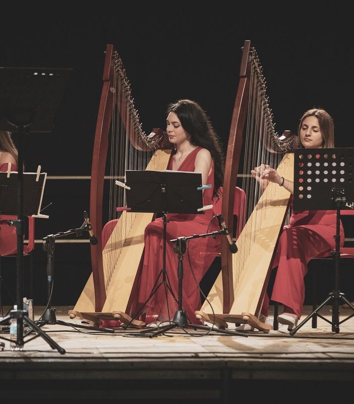 Dal 27 agosto al 1° settembre 2024 a Saluzzo avranno luogo il Concorso e il Festival Internazionale Suoni d’Arpa 2024