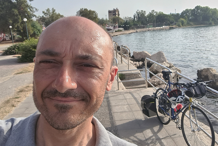 Da Atene a Roma in bicicletta: intervista ad Alberto, in viaggio al tempo del Covid