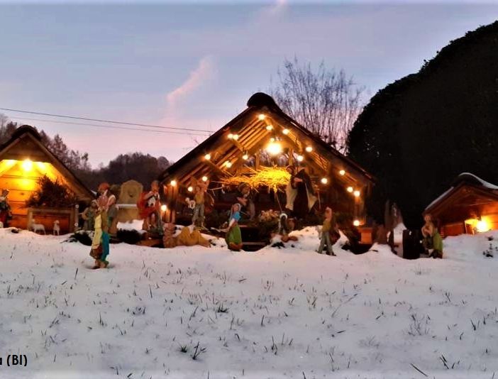 Natale nel Biellese: Venerdì il via ai Presepi di Postua. Ultima occasione per visitare il Borgo di Babbo Natale a Candelo ed il Mercatino degli Angeli di Sordevolo