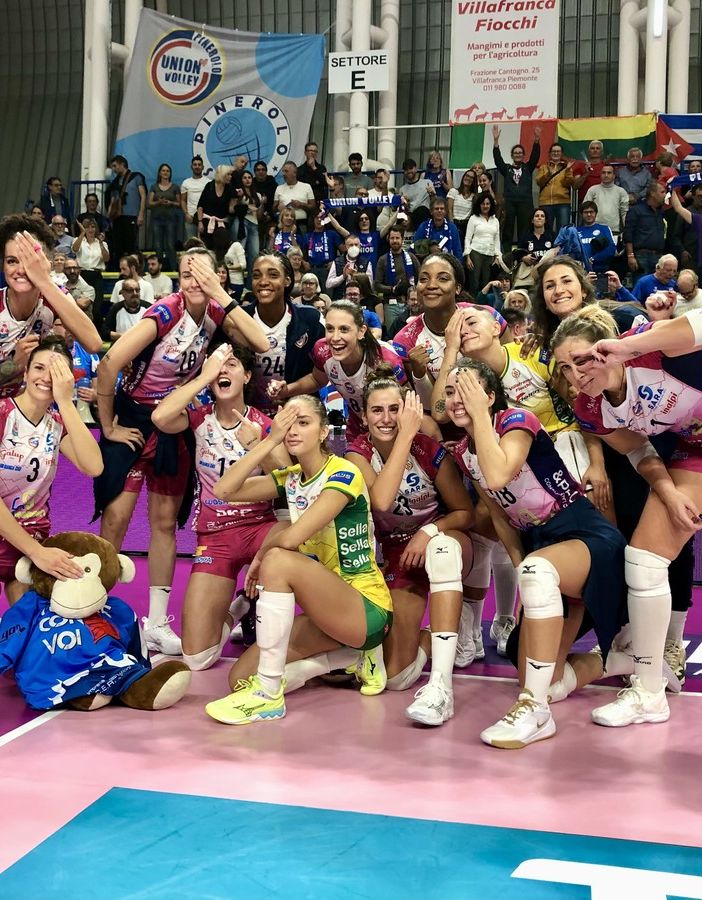 La festa a fine partita (foto di Christian Bosio)