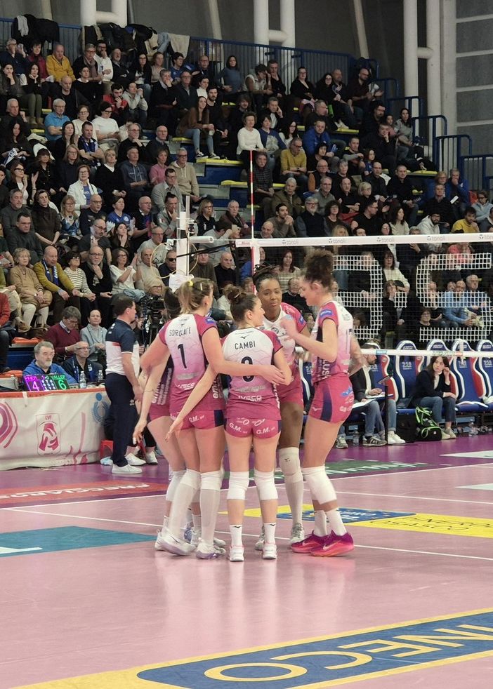 Volley A1/F: la Wash4green Pinerolo sbriciola Vallefoglia con una Sylves dominante sotto rete