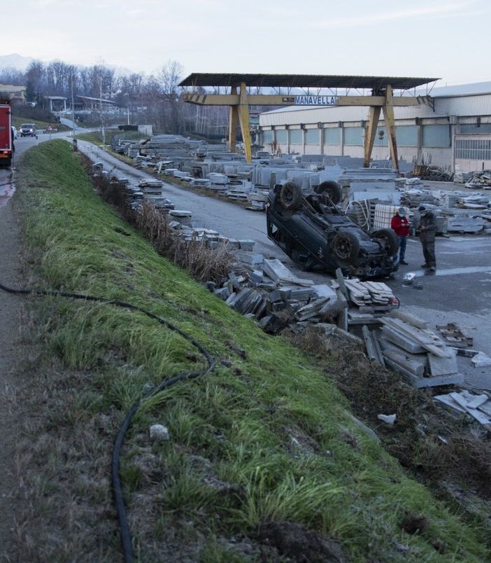 Incidente Bagnolo Piemonte via Bibiana 8 gennaio (foto di Diego Murgioni)