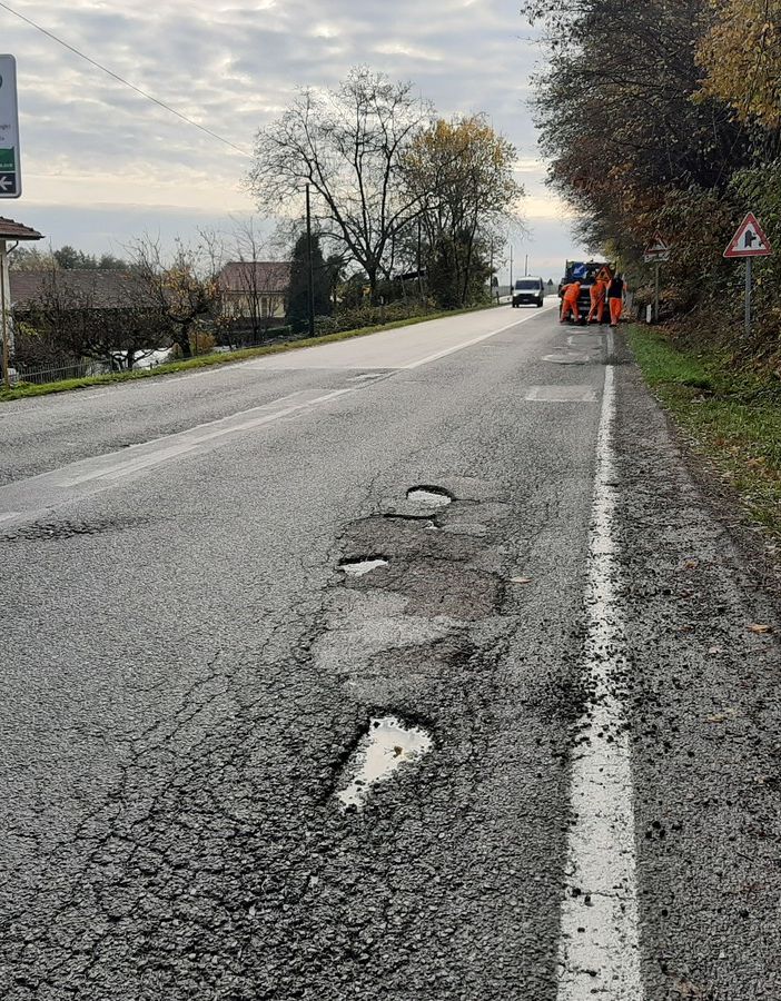 I lavori in corso da parte degli operatori della Città metropolitana