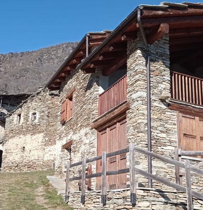Uno scorcio di borgata Sarsenà a Bobbio Pellice