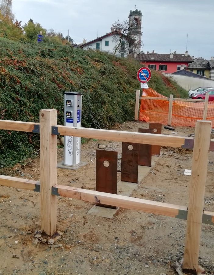 Lavori alle colonnine a Bricherasio