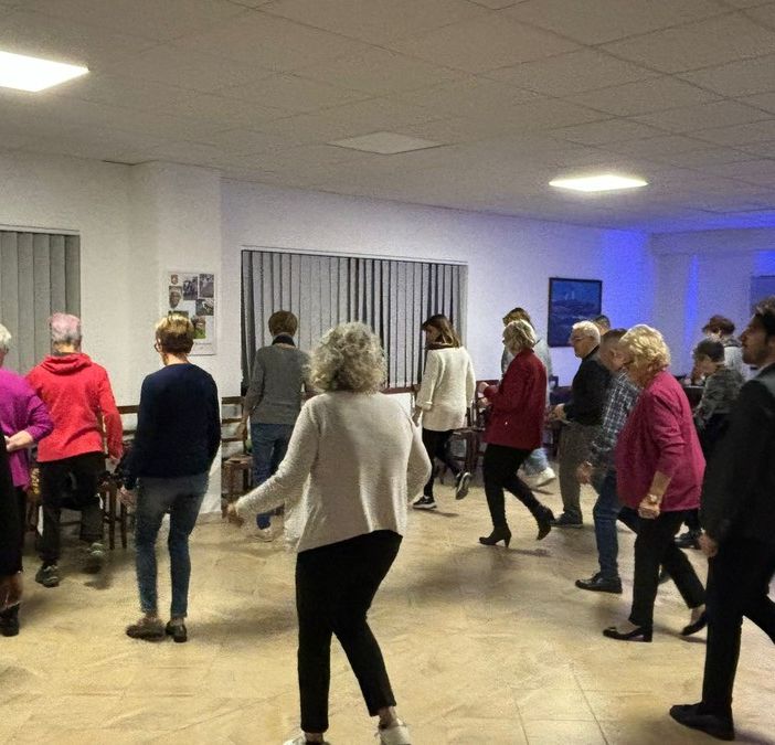 A Bricherasio nella sede della Pro loco si imparano i balli di gruppo