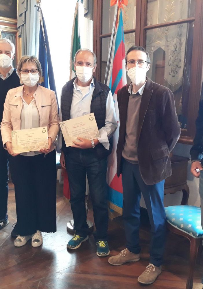 Da sinistra Ilario Merlo, Luigi Bosio, Lidia Alloa, Claudio Bolla, Simone Ballari ed Emilio Bolla nel momento di saluto per i pensionamenti