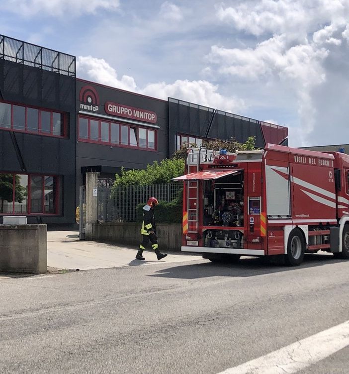 Bricherasio: incendio alla Minitop domato dai vigili del fuoco