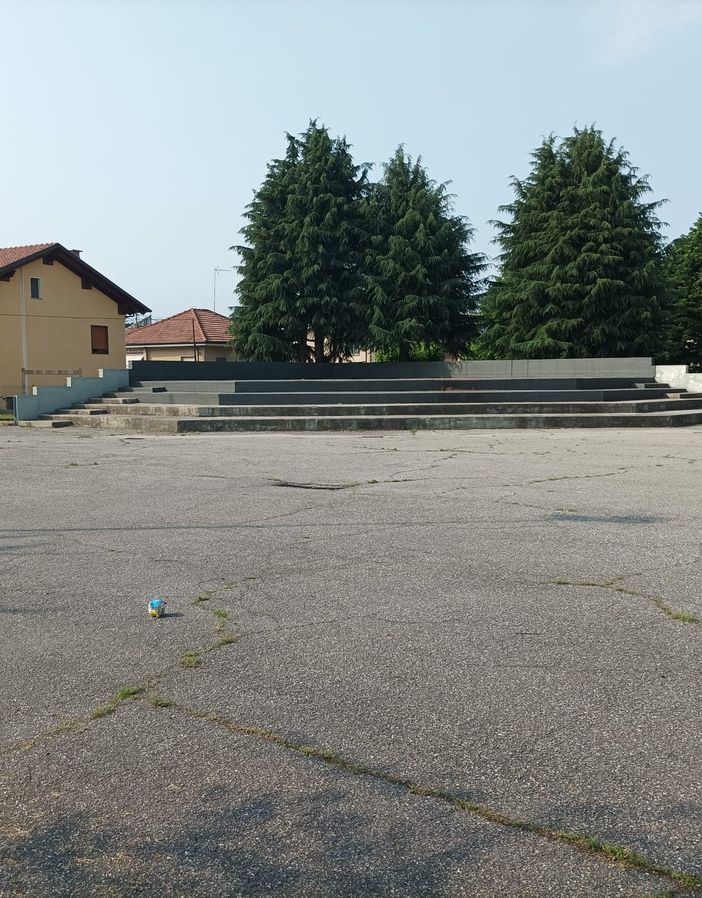 La scalinata di piazza Giretti a Bricherasio
