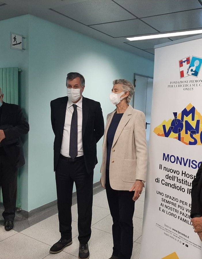 Al centro Luigi Icardi e Allegra Agnelli