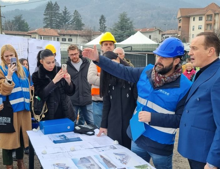 Cirio si informa sul cantiere