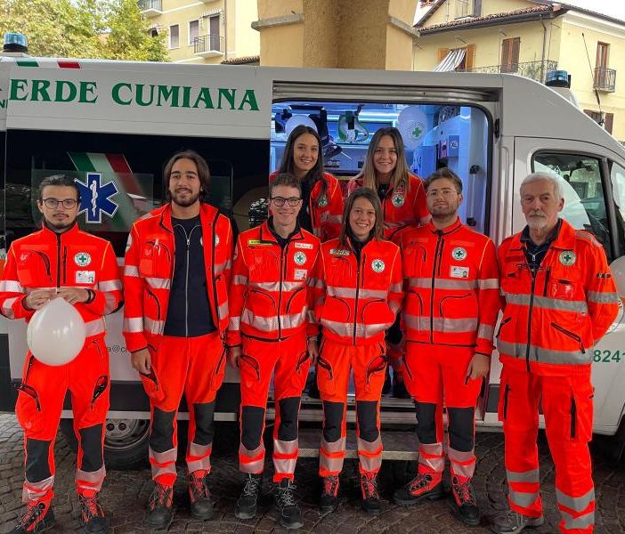 Cumiana: la Croce verde inaugura tre nuovi mezzi per aiutare