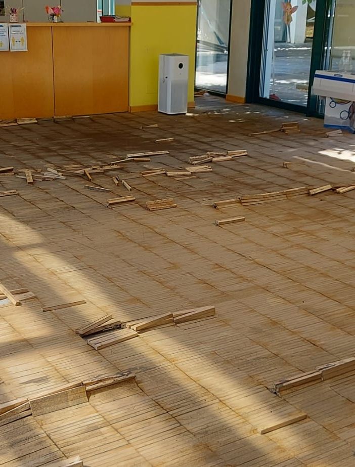 La pioggia fa saltare il pavimento dell'asilo di Villar Perosa