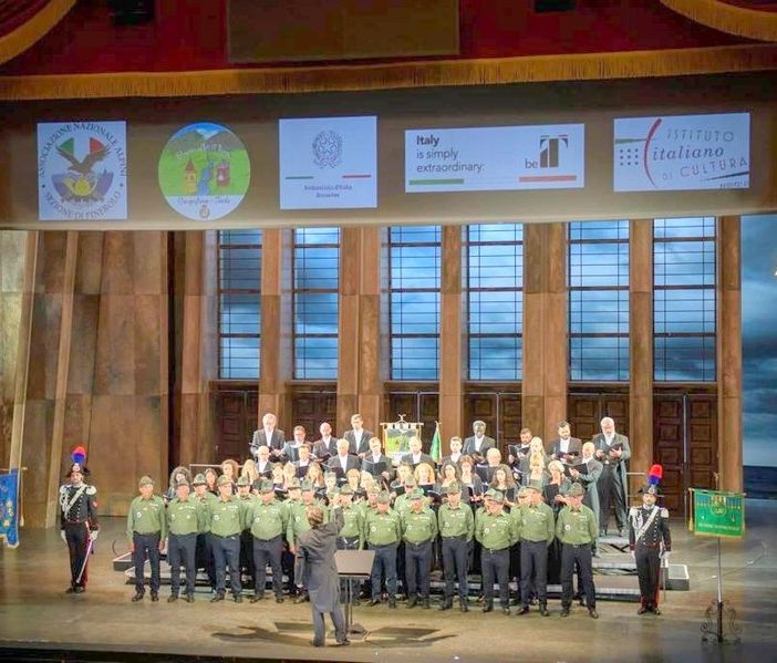 Il Coro d’le Piase Ana sul palco dell’Opera di Liegi
