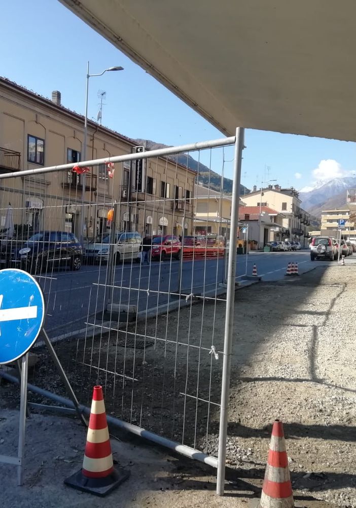 I lavori all'ex distributore di Luserna San Giovanni