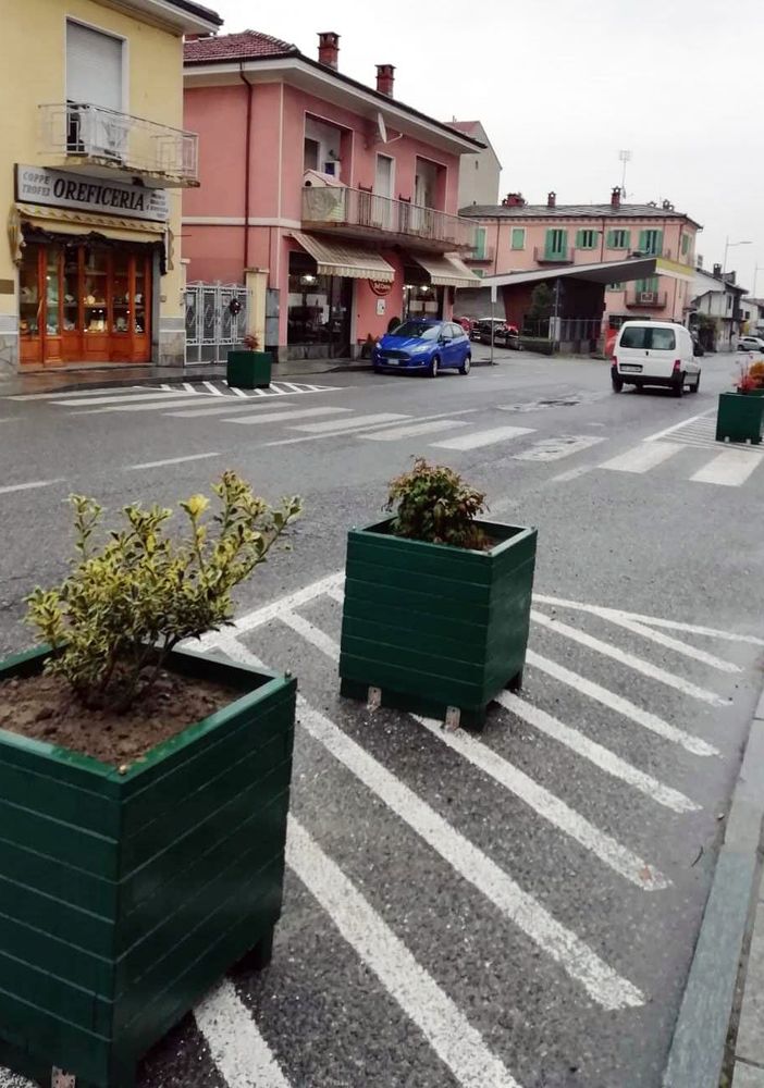 A Luserna San Giovanni arrivano le fioriere per proteggere i pedoni