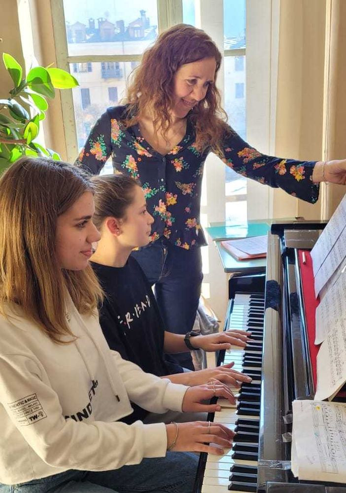 Una lezione di musica a Luserna San Giovanni con l’insegnante Patrizia Massel