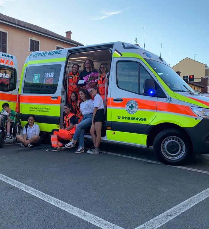 La Croce verde di None dedica un’ambulanza ai suoi angeli (FOTO)