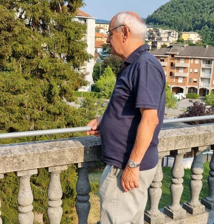 Frascarolo sul balcone di Villa Willy