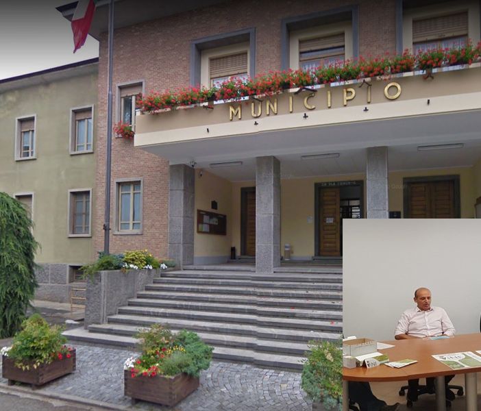 Il municipio di Perosa Argentina e, in basso a destra, Andrea Garavello