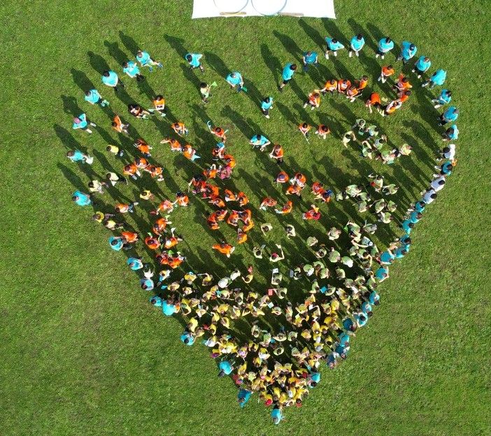 Il cuore realizzato durante l’inaugurazione delle Abbadiadi