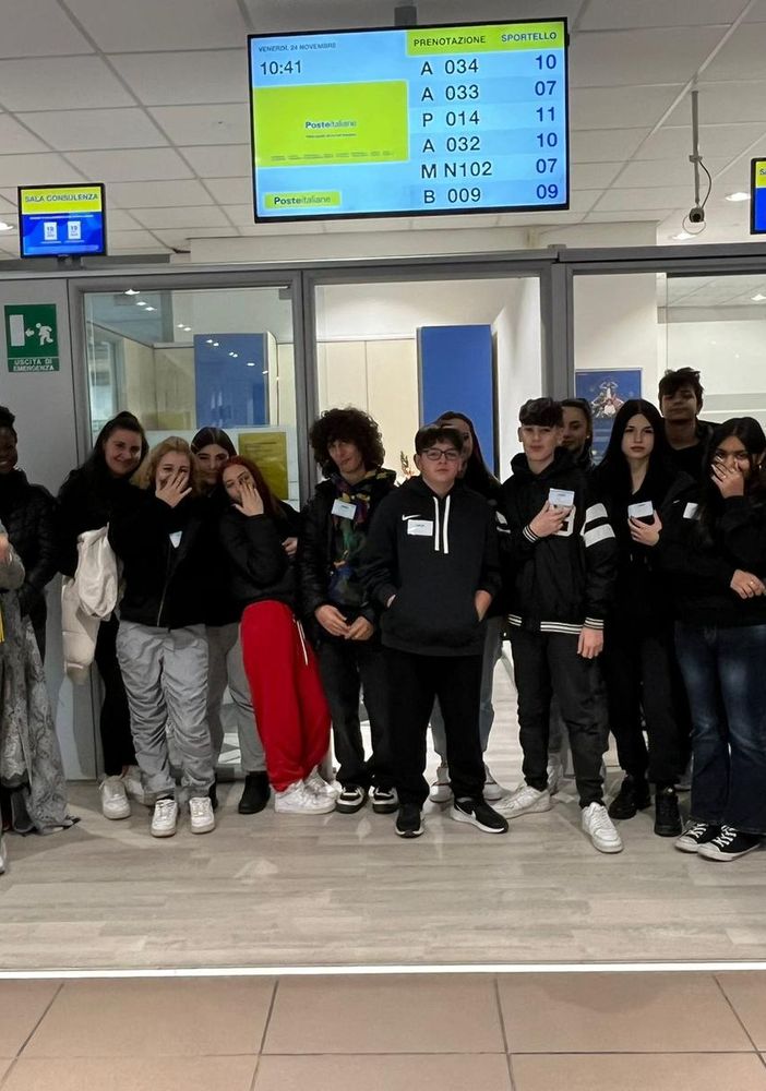 Pagamenti digitali e smistamento lettere: l’Engim ‘a lezione’ alle poste