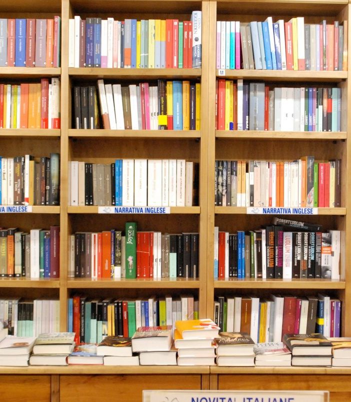 Libreria Volare scaffali
