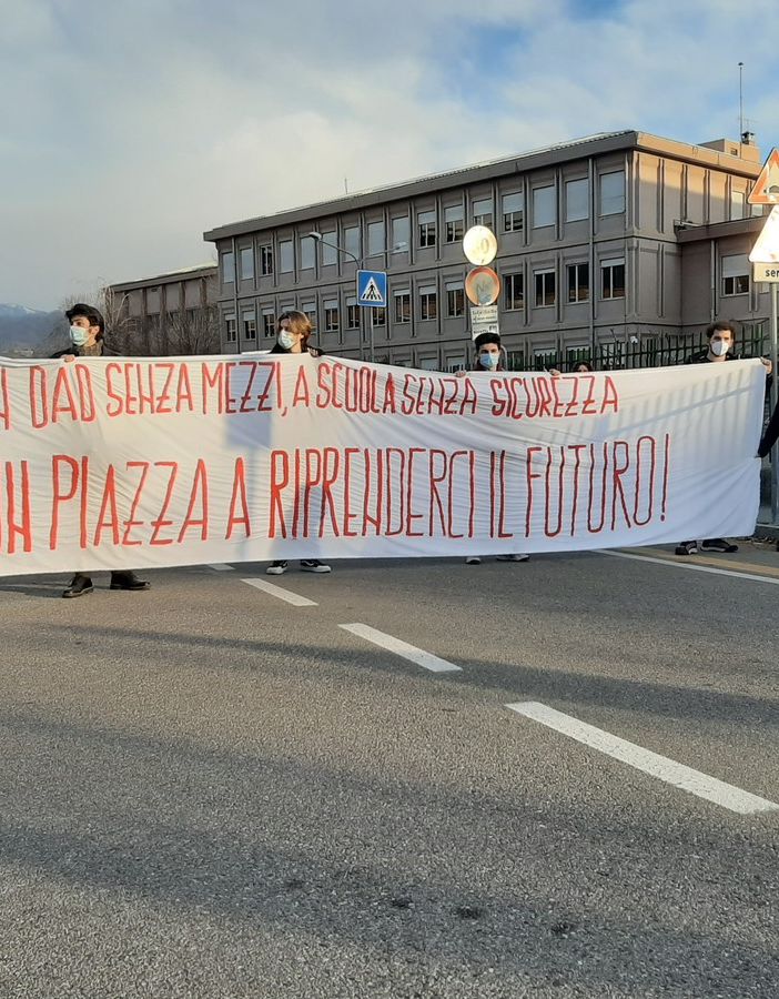 Pinerolo manifestazione studenti 29 gennaio 2029