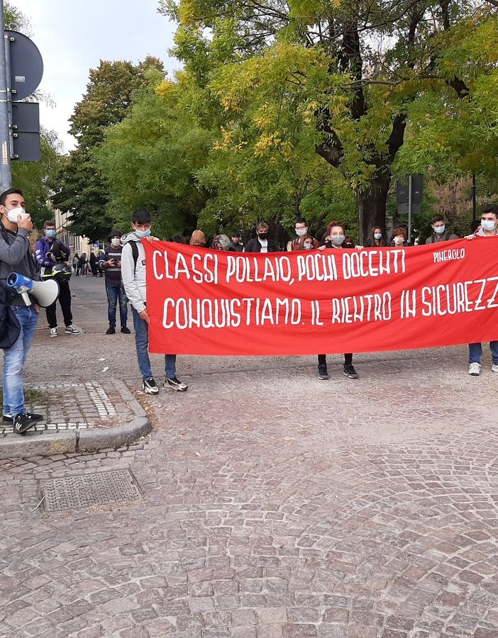 Manifestazione studenti delle superiori 9 ottobre 2020