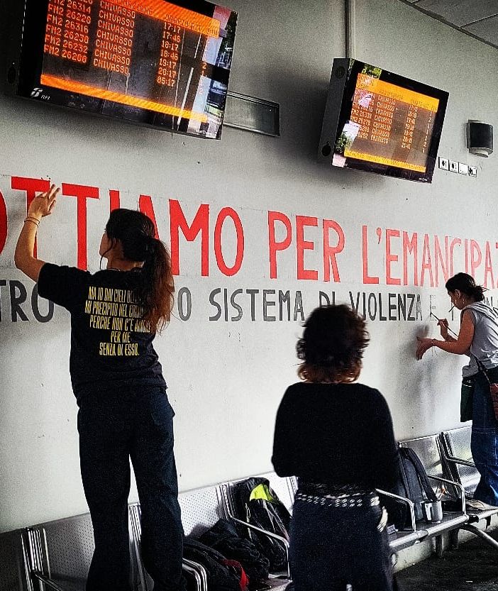 I giovani delle superiori al lavoro in sala d’attesa