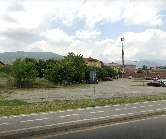 Il parcheggio vicino all’ospedale
