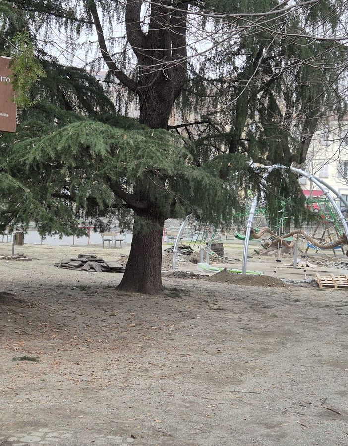I lavori al parco giochi di via Diaz