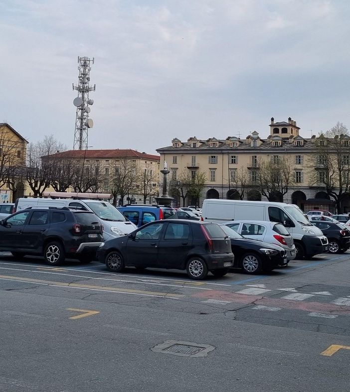 Pinerolo: la sosta sulle strisce blu ora si paga anche con l’app Telepass