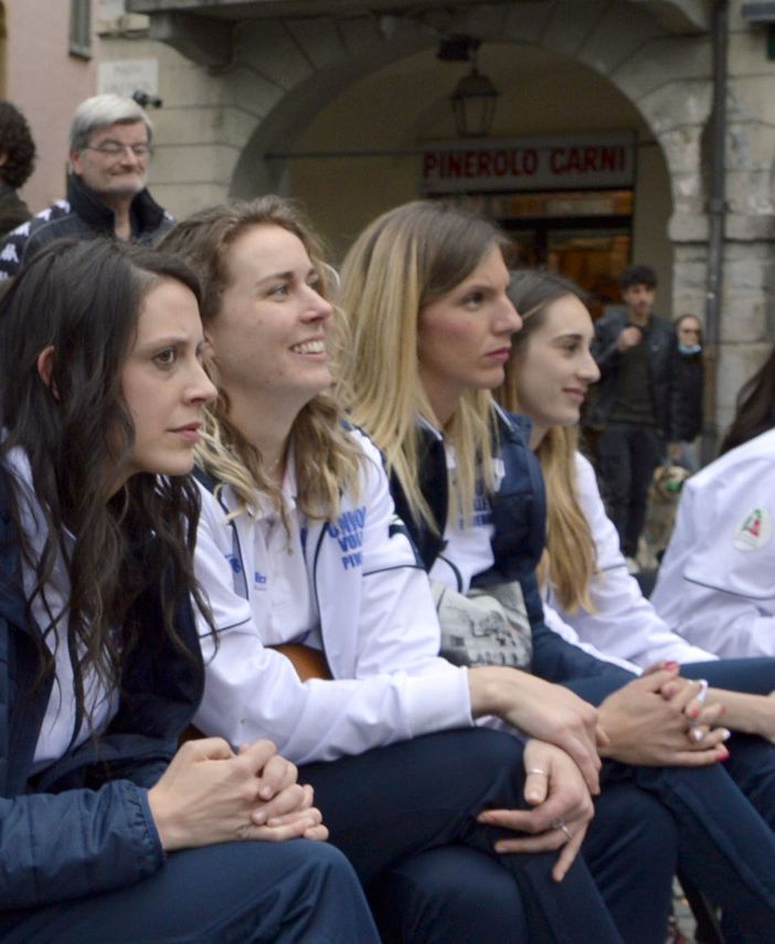 Le prime giocatrici verso la riconferma: da sinistra Bussoli, Gray e Zago, a destra Akrari