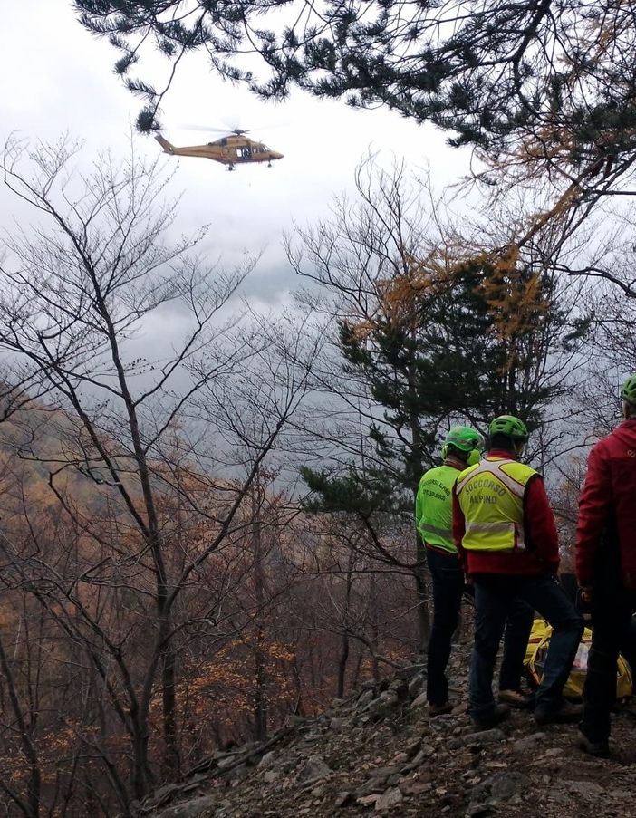 Pomaretto: cercatore di funghi infortunato, recuperato dal Soccorso Alpino