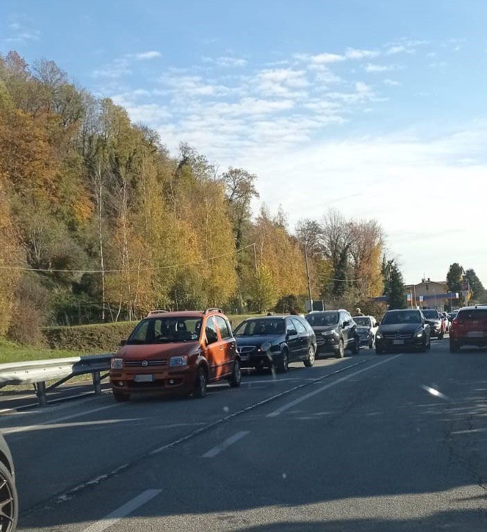 Un tamponamento a Porte rallenta il traffico su via Nazionale