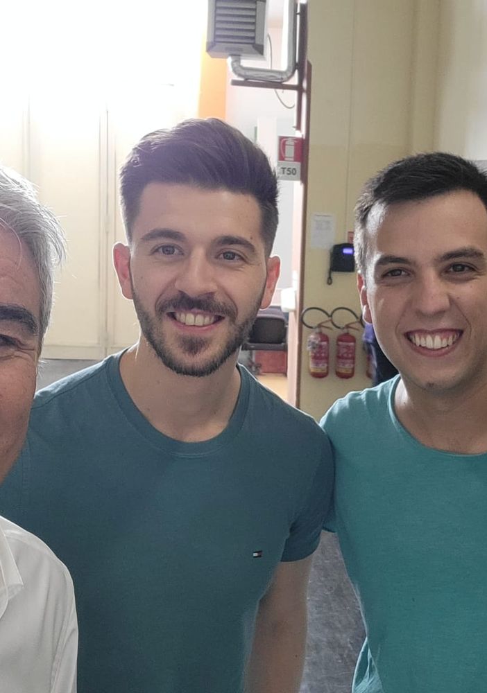 Pino Insegno con i pinerolesi, da sinistra, Alberto Pimpini, Stefano Perucca e Lorenzo Piatti