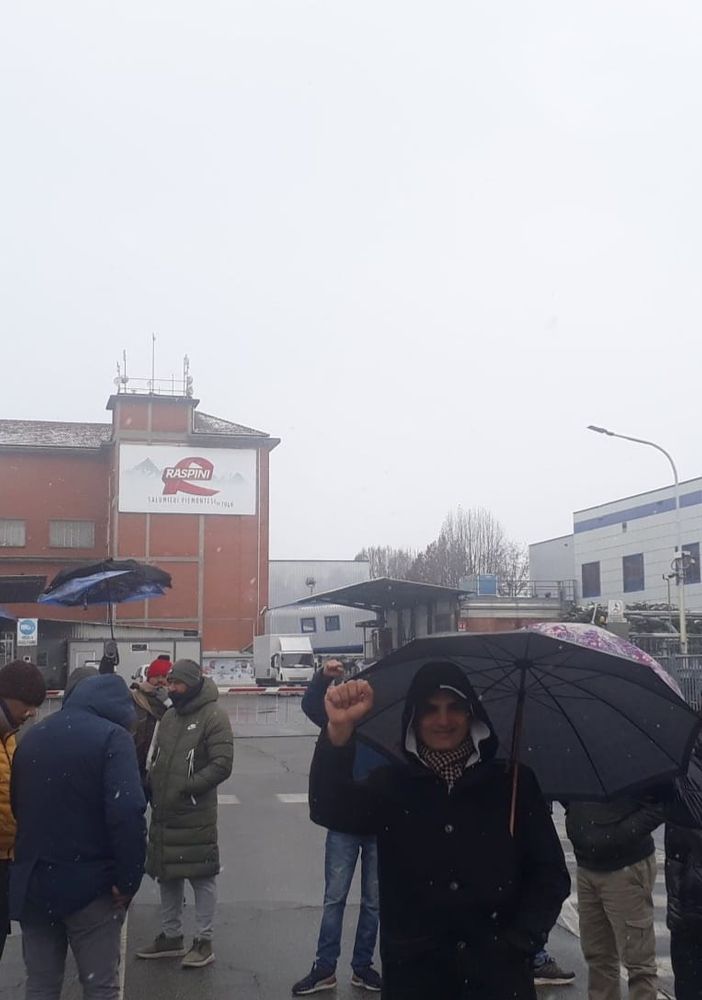 Raspini di Scalenghe: seconda settimana di sciopero dei Si Cobas
