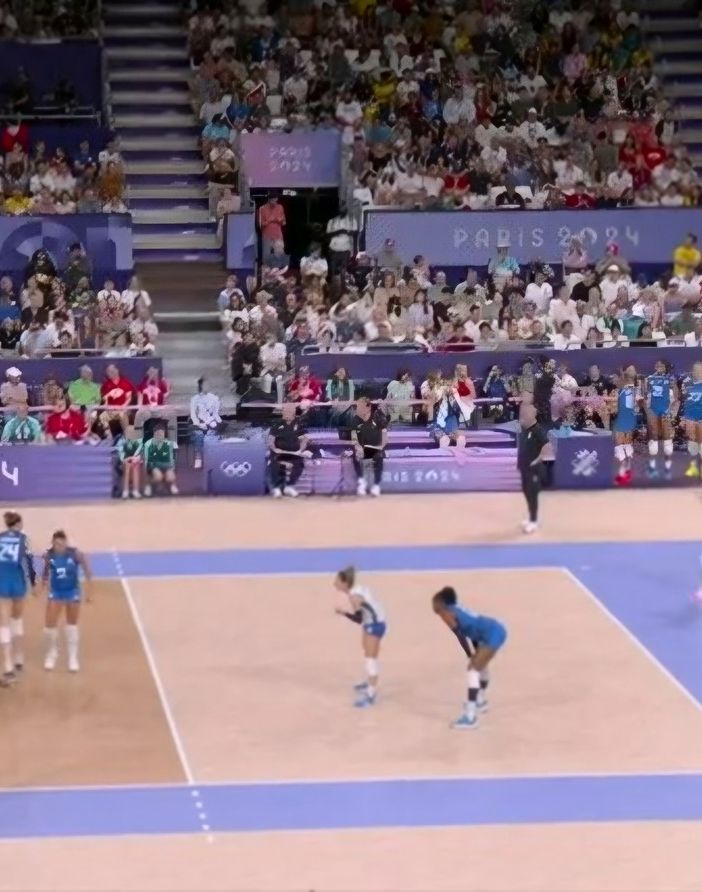 Cambi al servizio nella finale