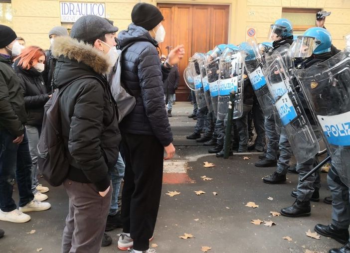 La manifestazione sull'alternanza scuola/lavoro del 28 gennaio 2022 a Torino
