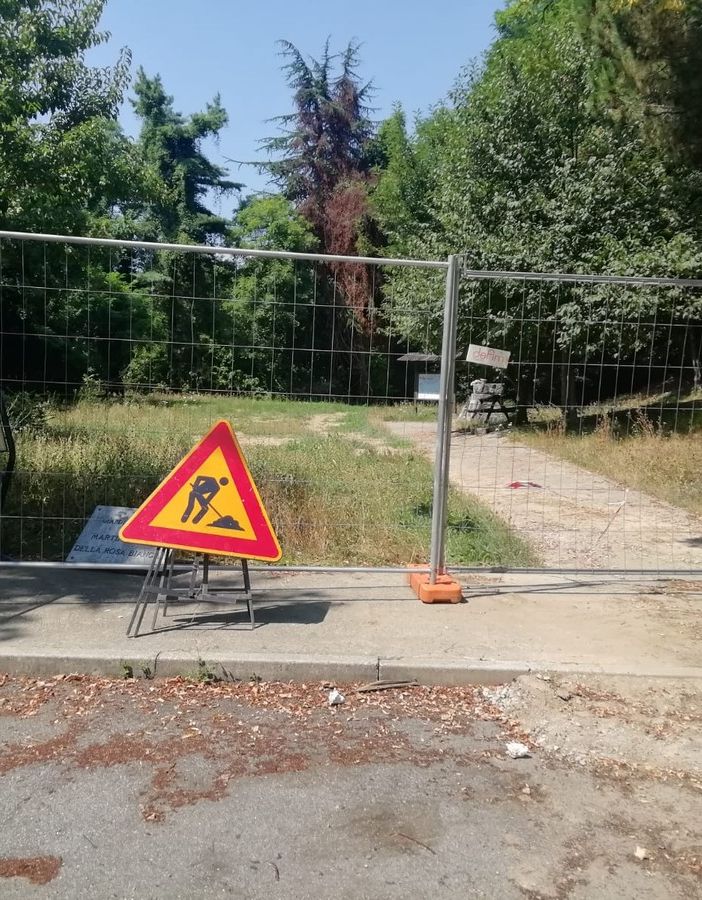 I torresi vogliono veder riaperti i giardini della Rosa Bianca chiusi a causa del cantiere Smat