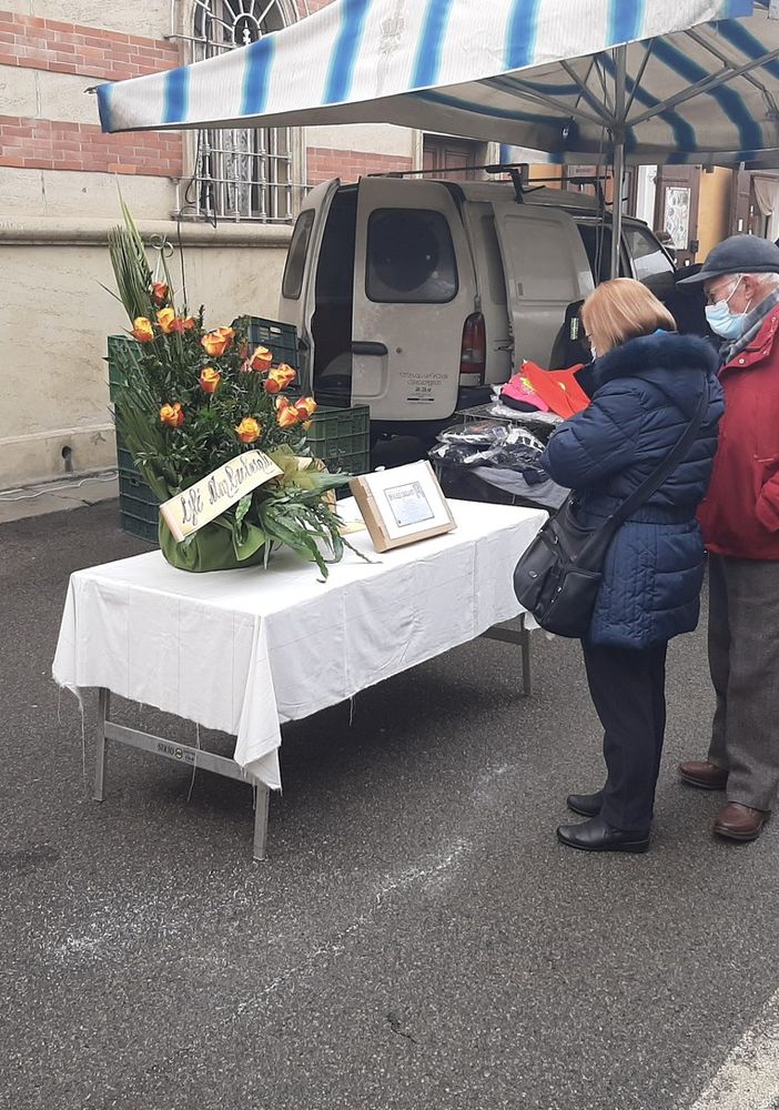 Il ricordo al mercato di Vigone del pescivendolo di Piossasco