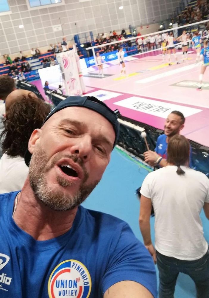 Fabio Badino al Pala Bus Company con i Pinerolo Boys