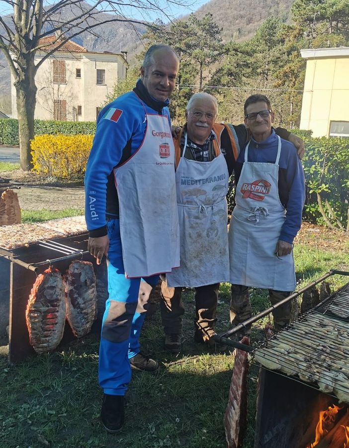 Villar Perosa in festa tra fuochi d’artificio e giri in elicottero