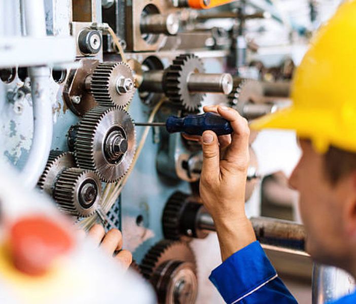Azienda del saluzzese ricerca operaio meccanico industriale