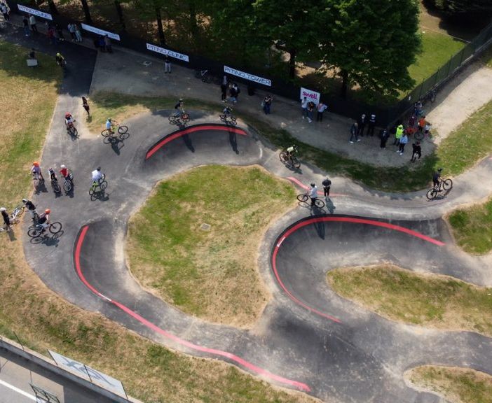 Pump Track Pianezza, il Comune: “Un progetto di riqualificazione ambientale, valorizzazione sportiva e socializzazione”.