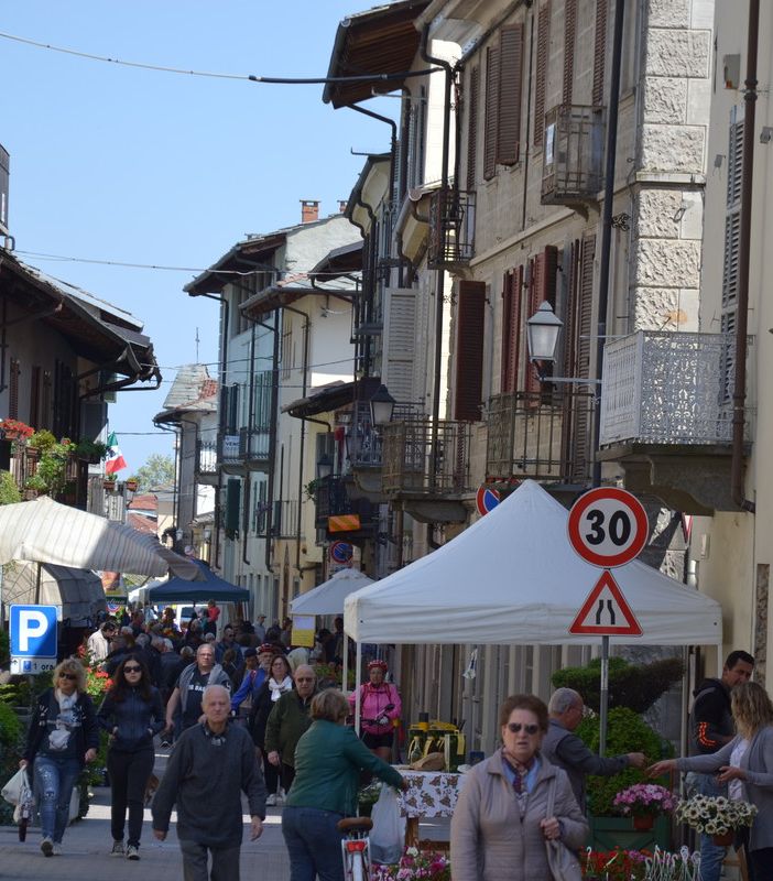 fiera in strada