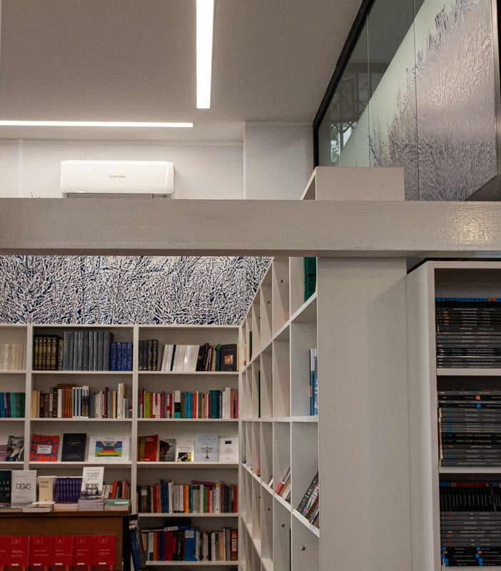 Nuovo look per la Libreria Claudiana in San Salvario