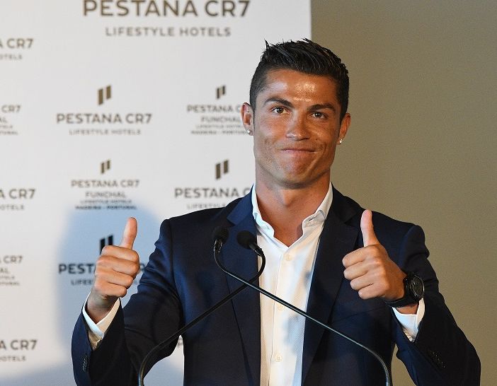 Cristiano Ronaldo batte Messi e diventa 'mister miliardo'